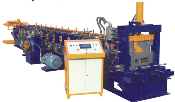 Het hydraulische Broodje die van CZ Purlin Machine5t Dubbele Hoofden Decoiler vormen