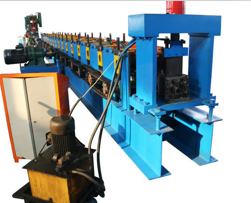 4.5T het Broodje die van het opslagrek Machine 5.5KW voor Aluminiumplaat vormen