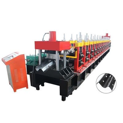 De Vangrailbroodje die van de drie Golvenweg Machine 15T vormen