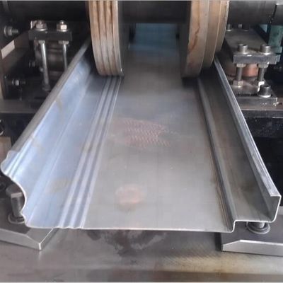 4.2T het Broodje die van de staalnagel de Deur van het Machine30m/min Pakhuis vormen