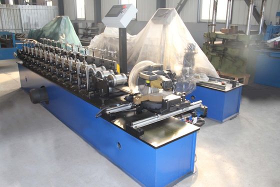 50Hz het Broodje die van het deurkader Machine12m/min 2 Nivellerende Schachten vormen