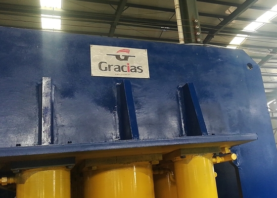 2000 Ton Hydraulic Anti Theft Steel-Deur het In reliëf maken Machine met Dubbele Cilinder
